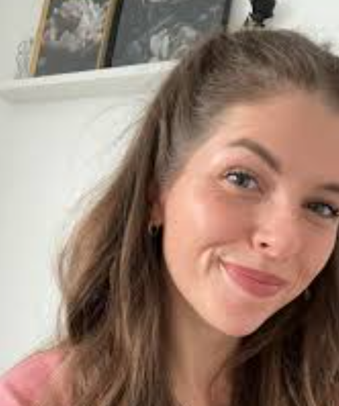 <em><strong>Jessica L.</strong></em>